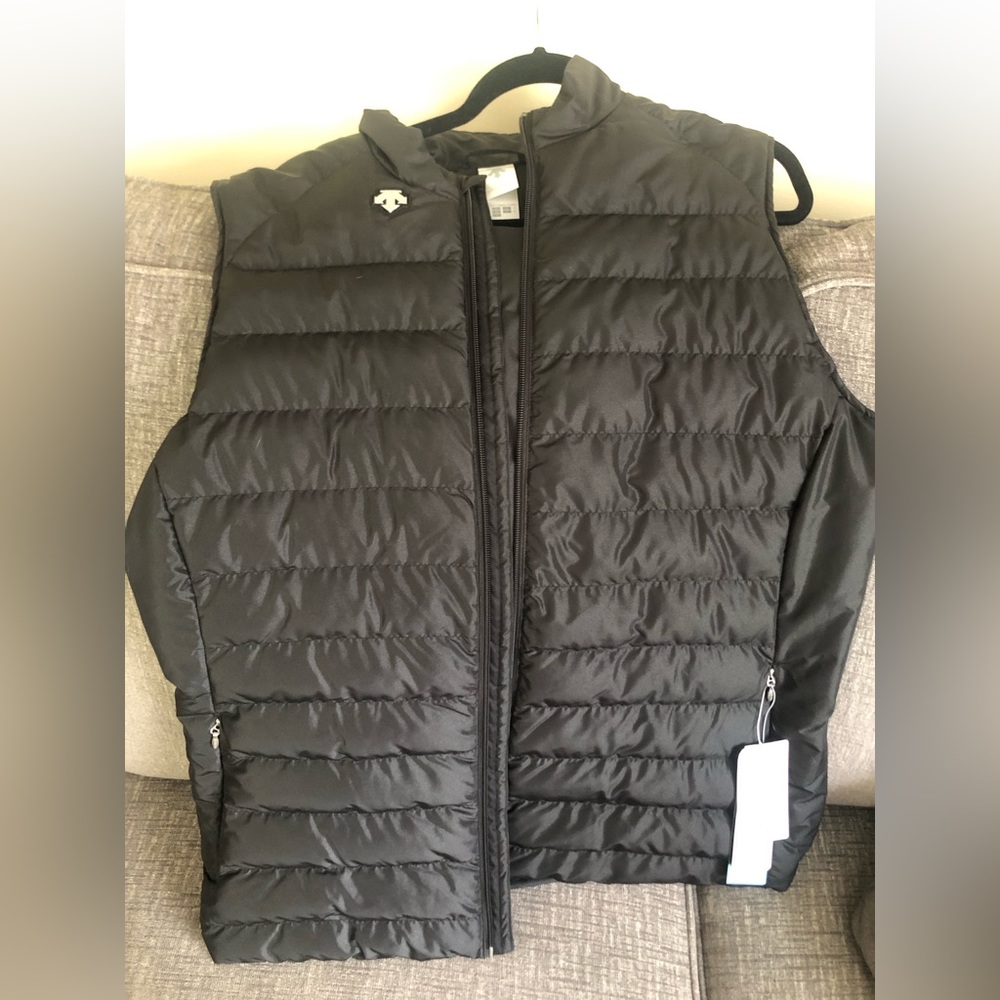 Descente women’s size 16 vest NWT